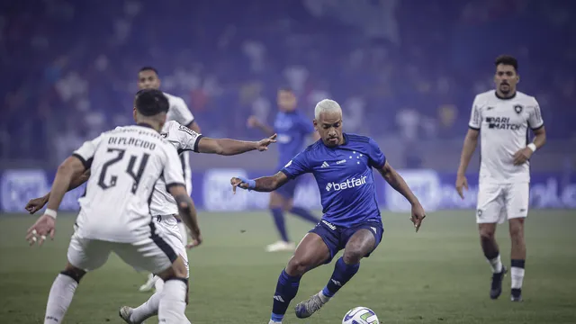 Último duelo entre Botafogo x Cruzeiro, válido pelo Brasileirão