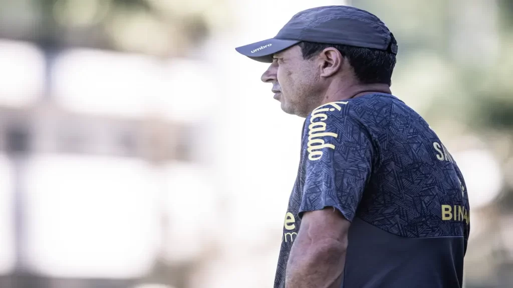 Carille tem boas e más notícias no Santos - Foto: Reprodução/Facebook